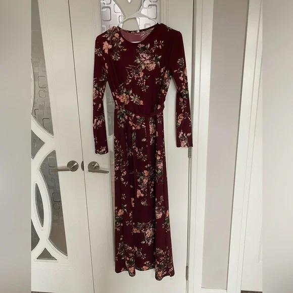 Dress - Picture 2 of 6